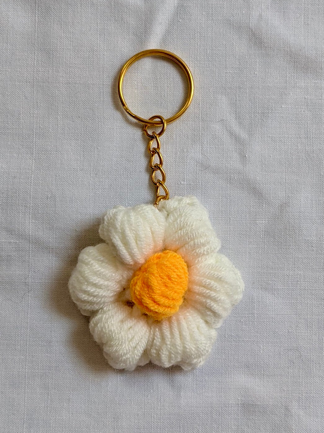 Puff flower keychain